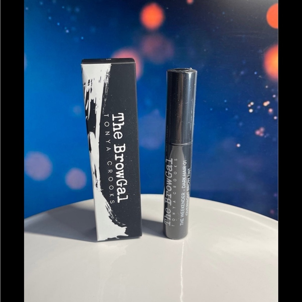 The BrowGal ~ Overnight Brow Tint ~ Shade 01 Dark Brown ~ BNIB